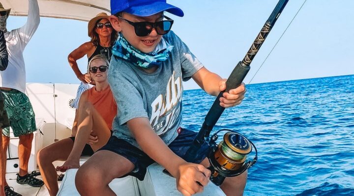 Fishing in belize, children fishing